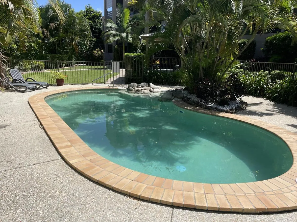 Cockleshell10 7 Tropical Apartment With Pool Area Noosaville
